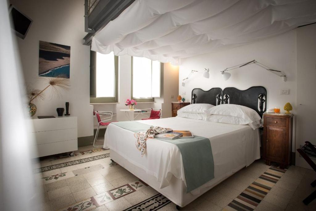 La Moresca Hotel マリーナ・ディ・ラグーザ エクステリア 写真