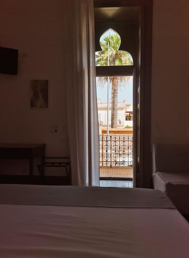 La Moresca Hotel マリーナ・ディ・ラグーザ エクステリア 写真