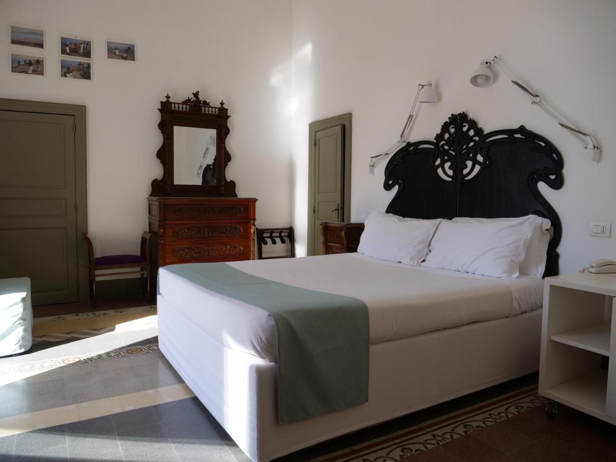 La Moresca Hotel マリーナ・ディ・ラグーザ エクステリア 写真