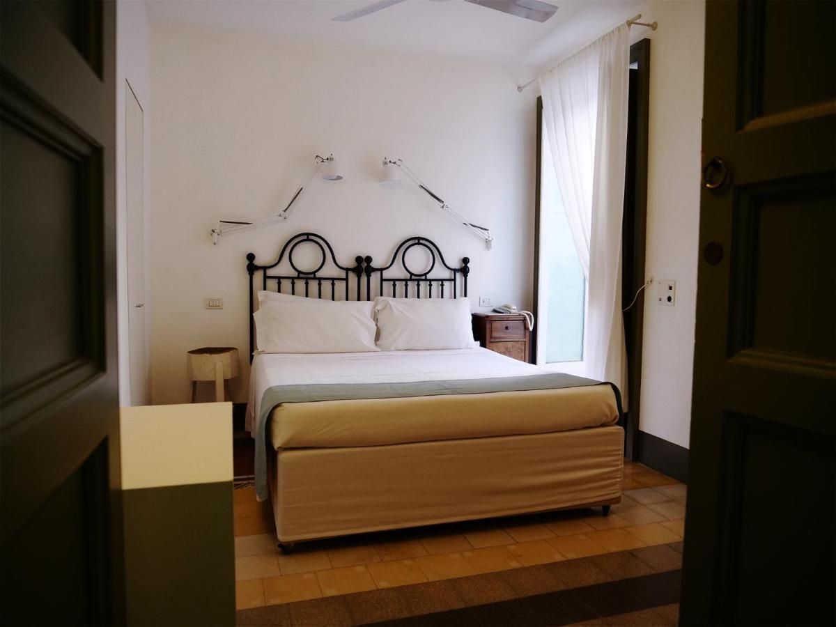 La Moresca Hotel マリーナ・ディ・ラグーザ エクステリア 写真